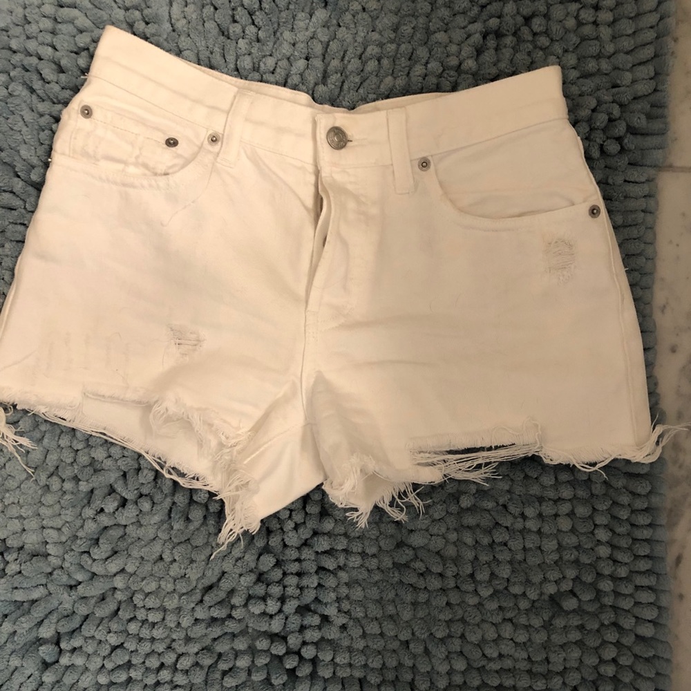 Free People white jean shorts size 26